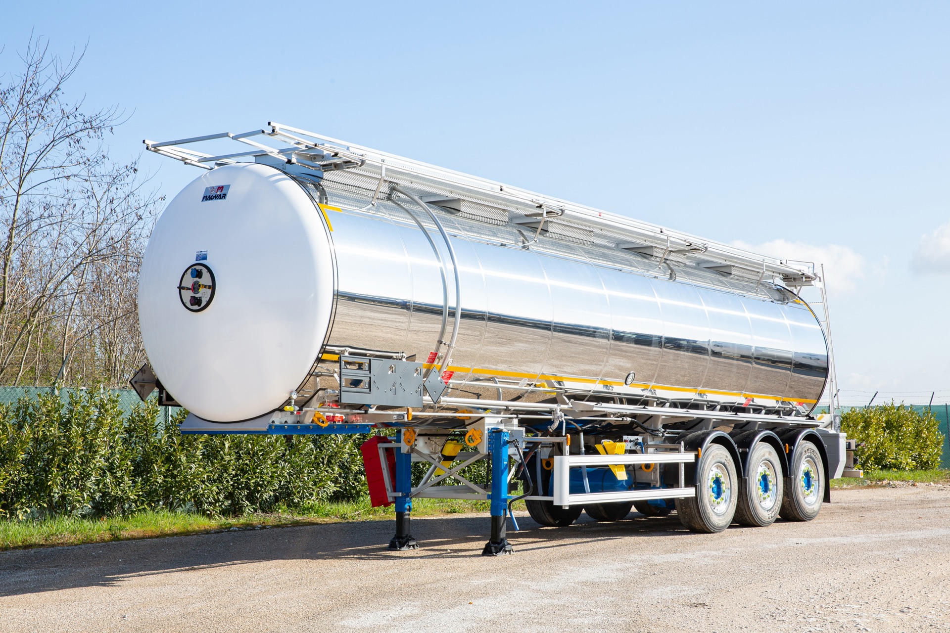 Just Tankers tractor unit contract hire vehicle