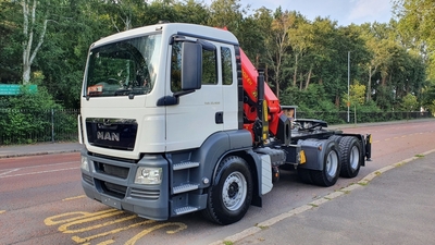 Just Tankers Delivers New MAN 6x4 Tractor Unit with Palfinger Crane